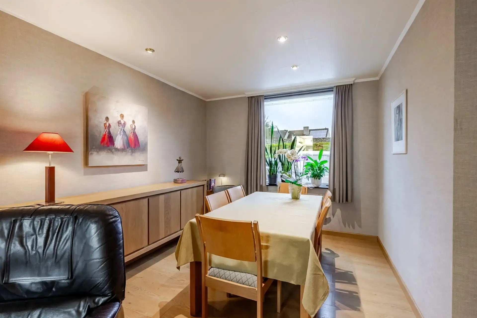 Instapklare woning met 2 slaapkamers en mooie tuin foto 5