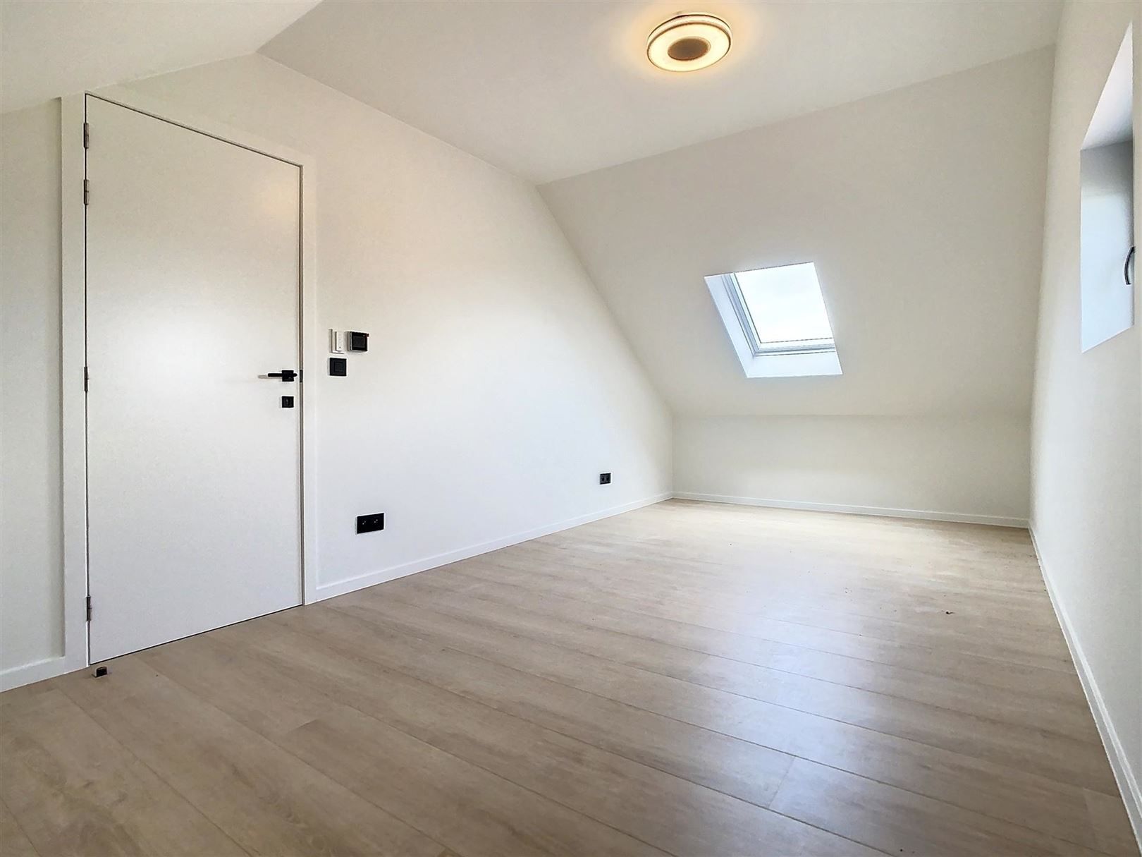 Exclusieve woning met bijbouw (uitbating B&B) opp 40a 22ca foto 53