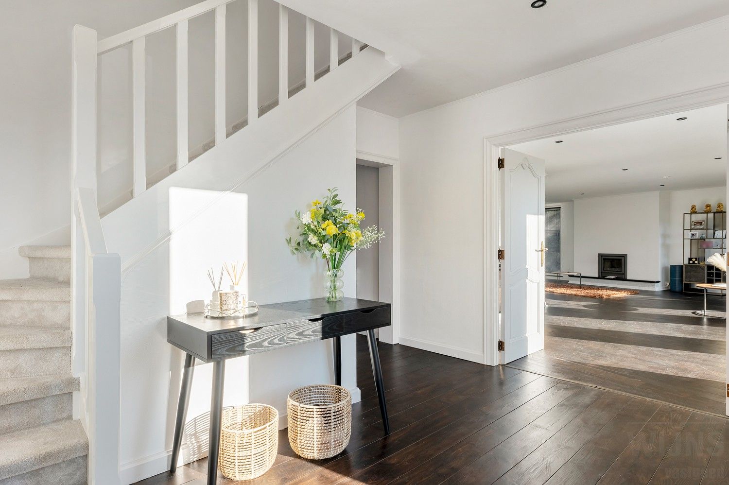 Prachtige en ruime villa met mogelijk zes slaapkamers gelegen op een toplocatie. foto 2