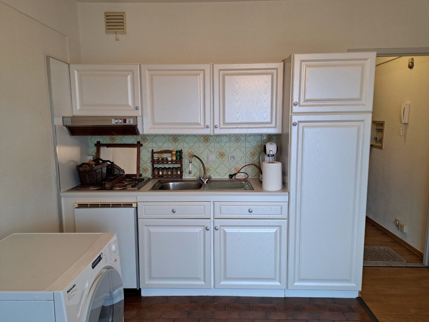 Knusse studio met zongericht  terras en centrale ligging in Koksijde. foto 4