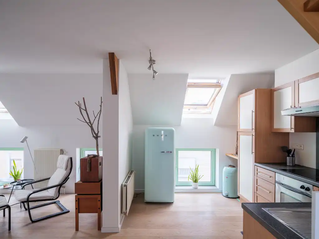 Opbrengsteigendom met magazijn en twee appartementen nabij Gent foto 2