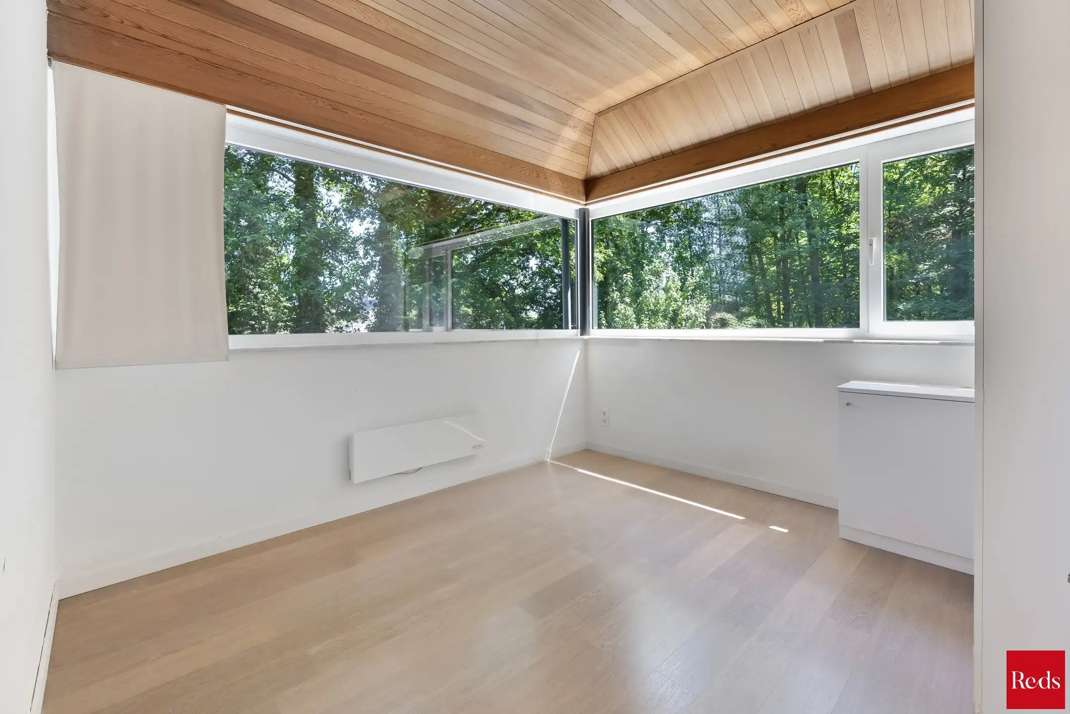 Villa met zwembad omringd door natuur en maximale privacy foto 16