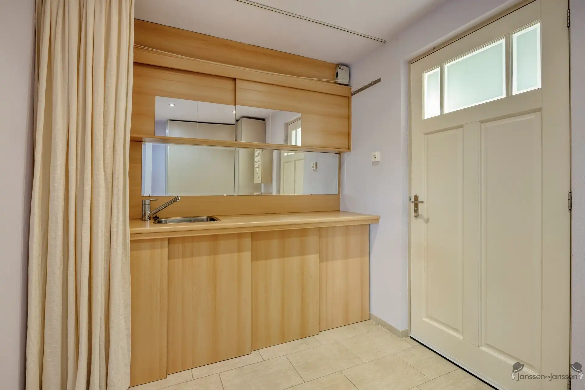 Sfeervolle villa met 5 slaapkamers, zwembad, veranda en uniek verhuurpotentieel  foto 17