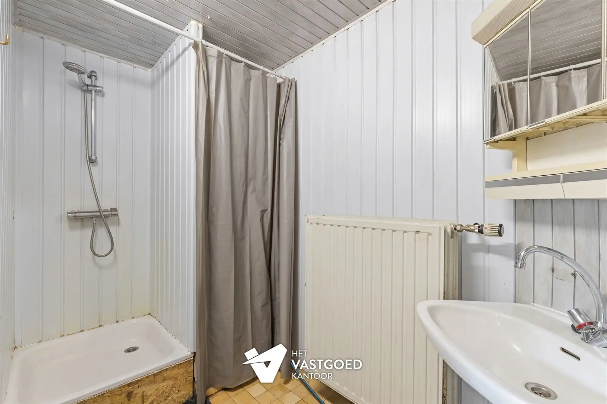 CHARMANTE WONING MET VEEL POTENTIEEL OP MOOI EN RUSTIG GELEGEN PERCEEL TE HAM foto 15