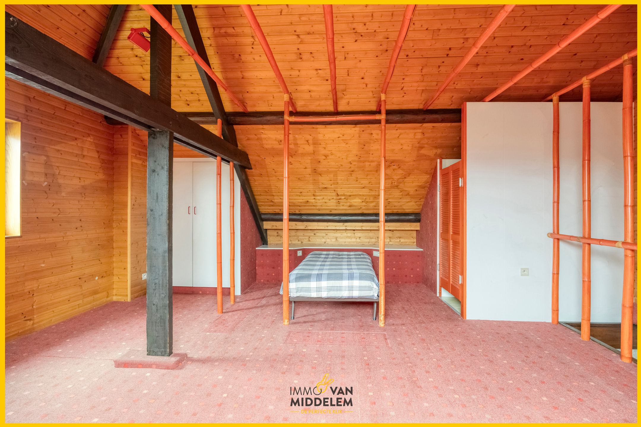 GEZINSWONING MET 4 KAMERS, GARAGE EN TUIN foto 13