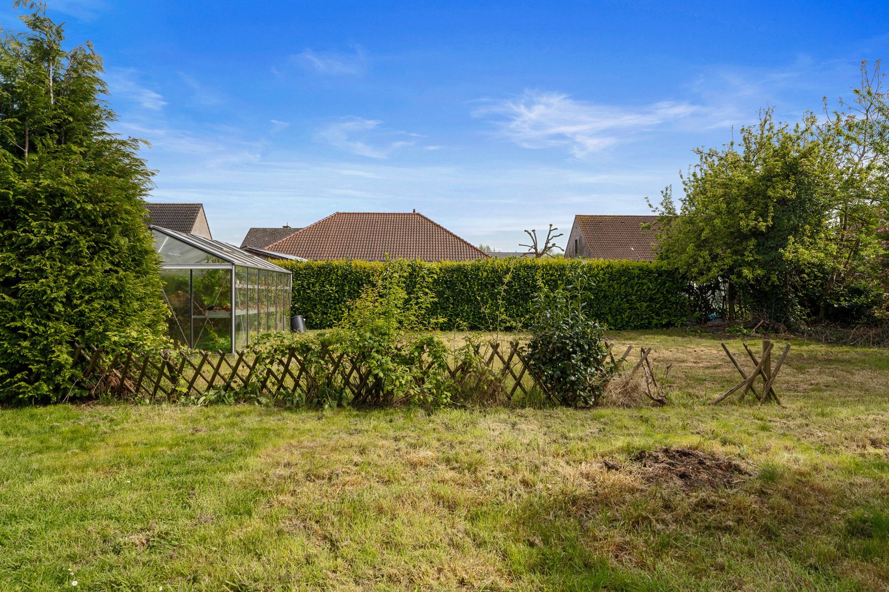 Lichtrijke bungalow gelegen tussen Dendermonde en Buggenhout foto 17