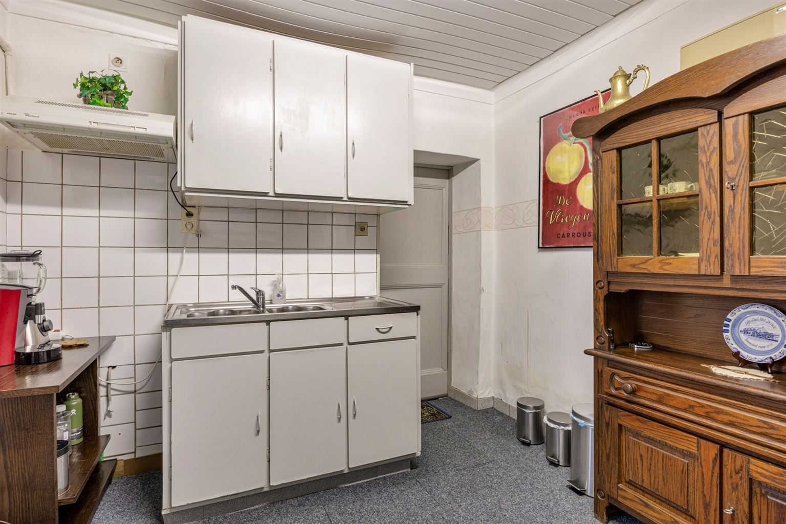 Prachtige 18e-eeuwse hoeve in Maasstijl gelegen in de dorpskern van Ophoven op een perceel van 27a50ca, genaamd "Huize Reynders".  foto 23