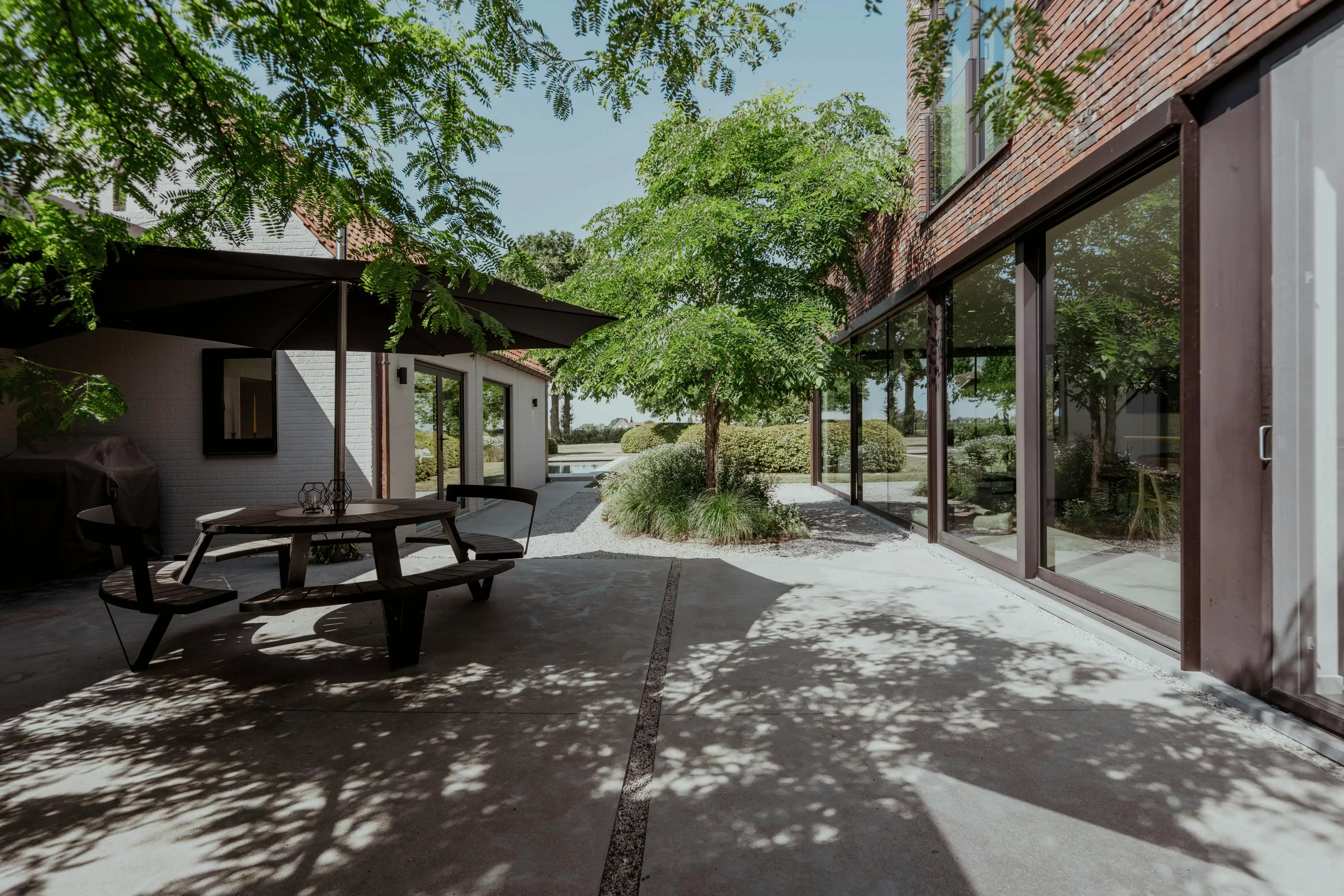 Exclusieve villa met zwembad, poolhouse op een perceel van 1.640 m² foto 39
