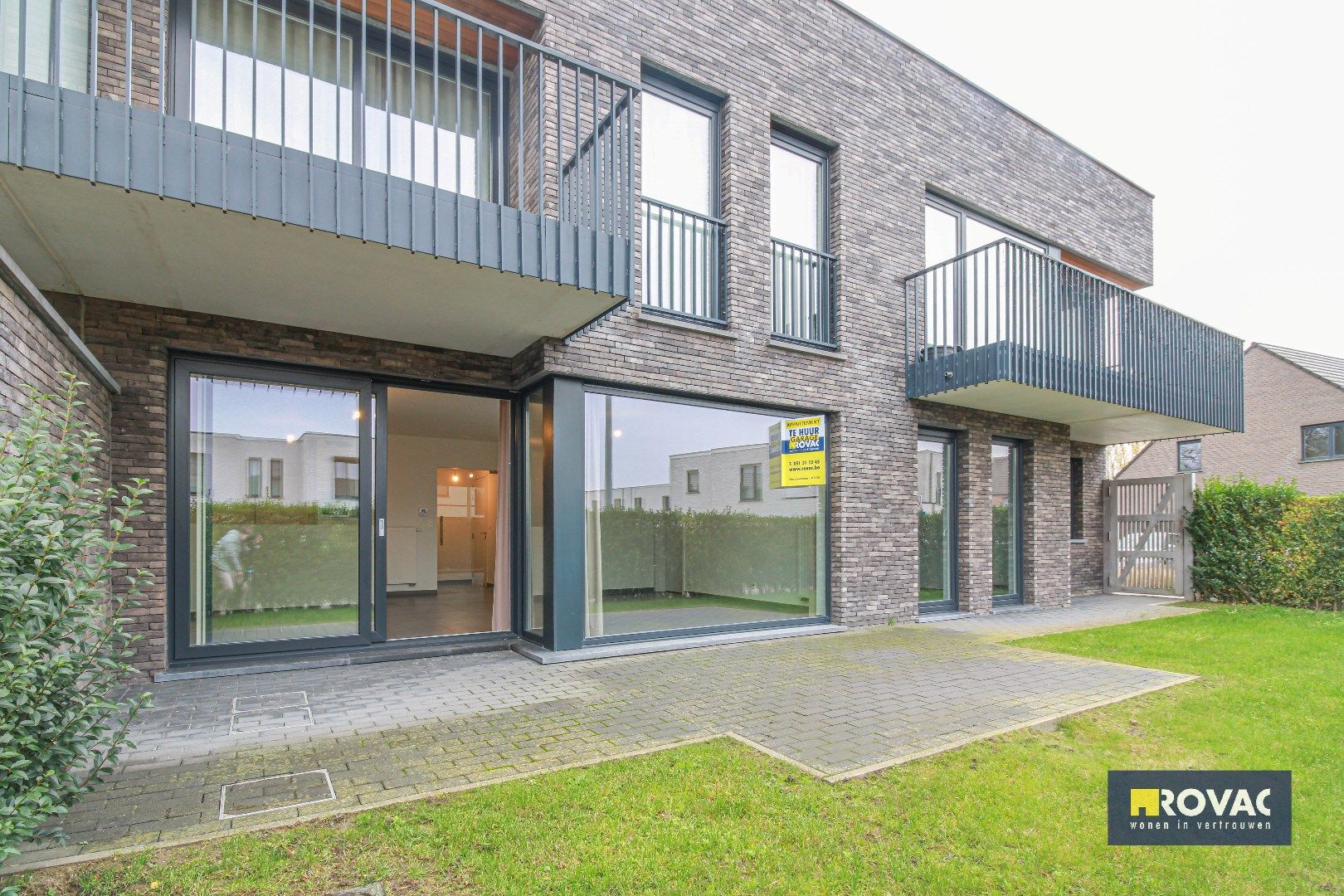 Gelijkvloers appartement met tuin en garage! foto 14