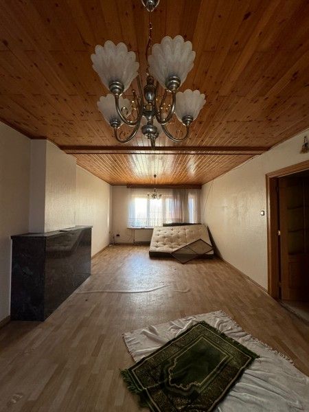 Handelspand met woonst op een strategische ligging. foto 14