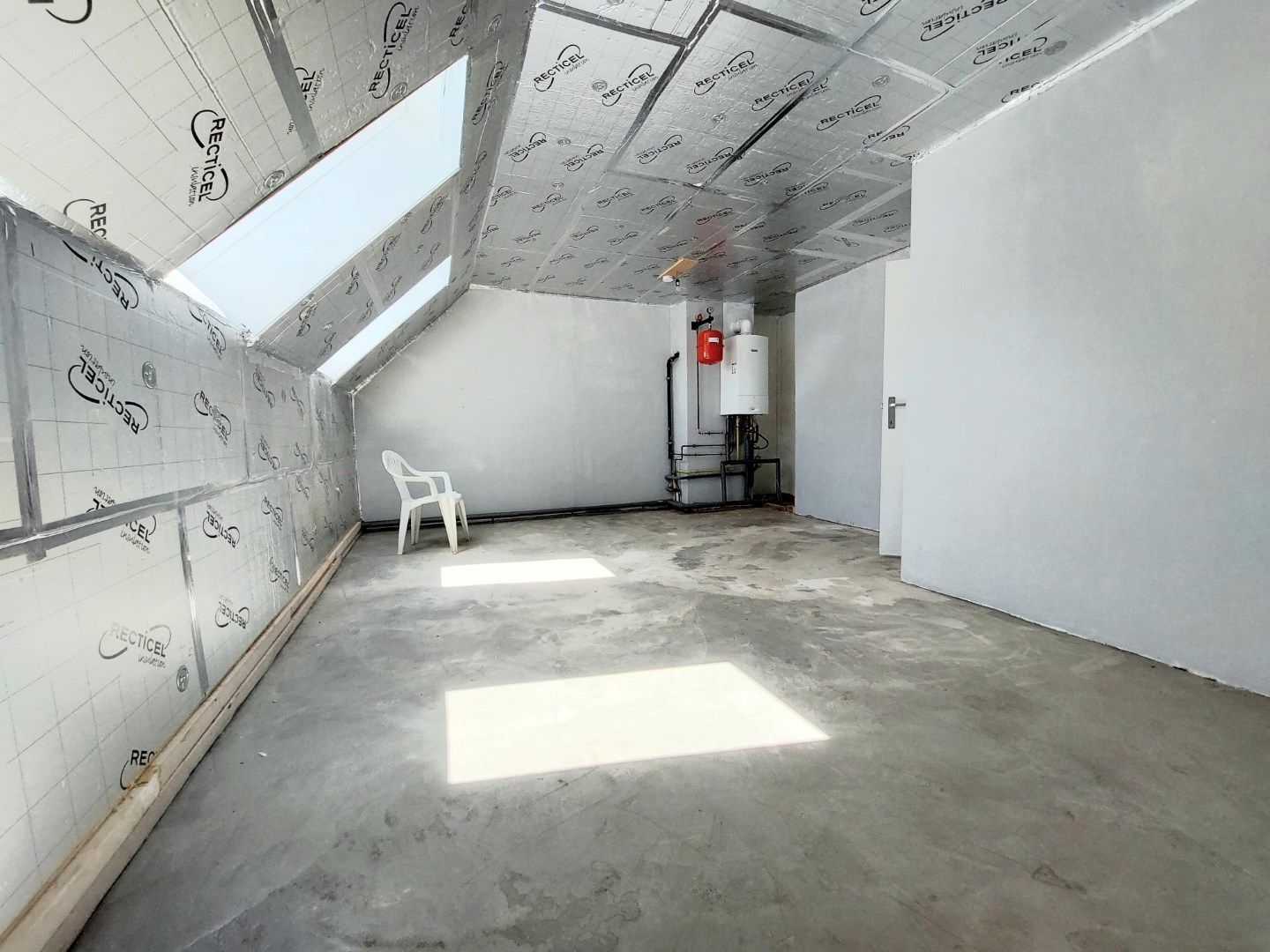 Ruime halfopen woning  foto 14
