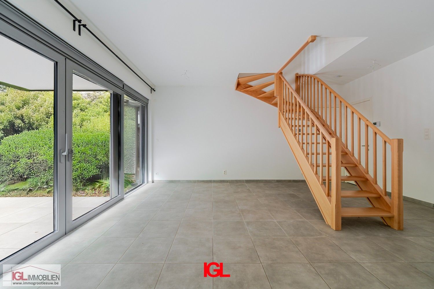 Nieuwbouw-duplex appartement met tuin en ondergrondse parkeerplaats! foto 3
