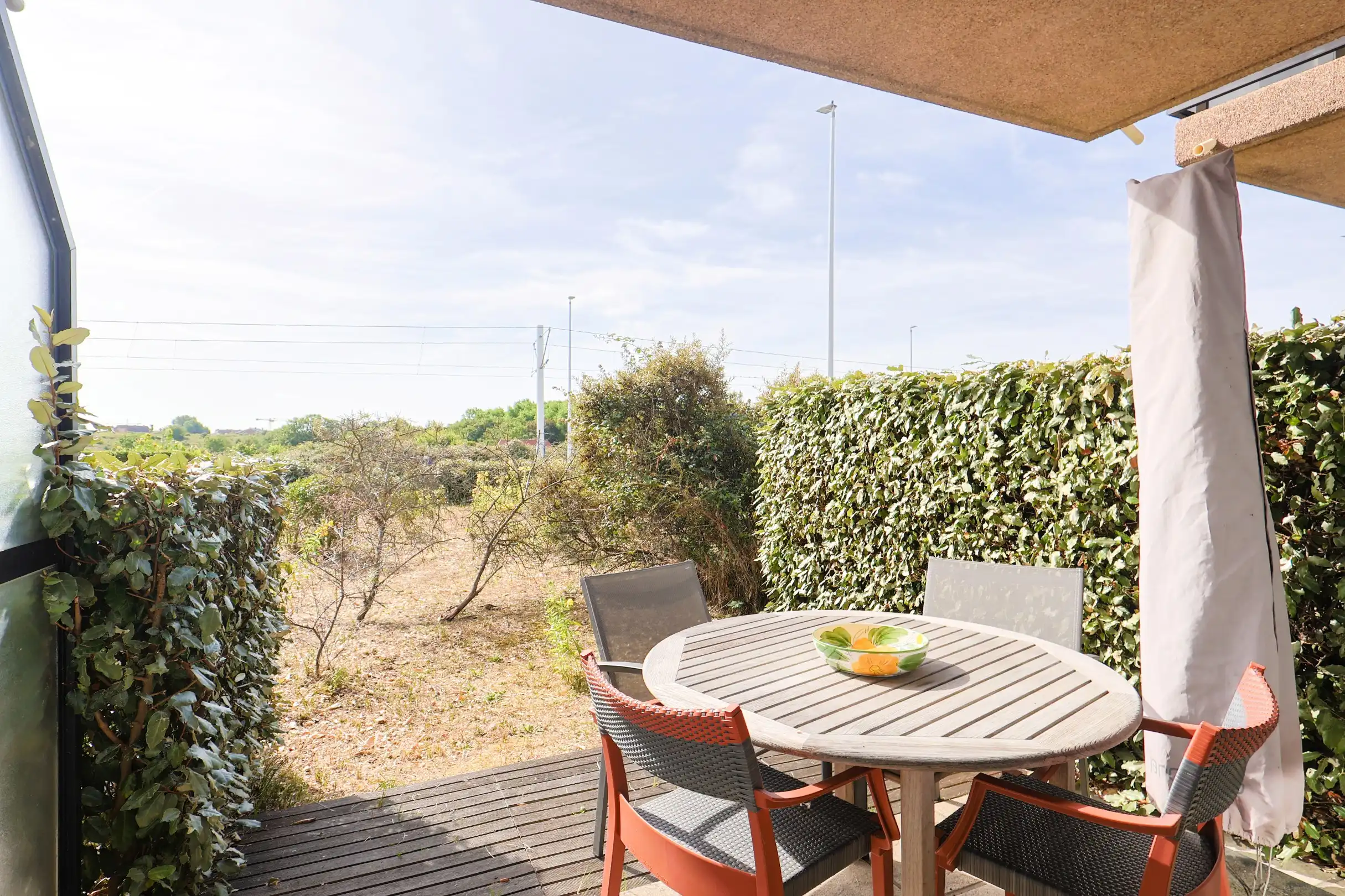 Instapklaar gelijkvloers appartement op wandelafstand van de Zeedijk en het strand! foto 2