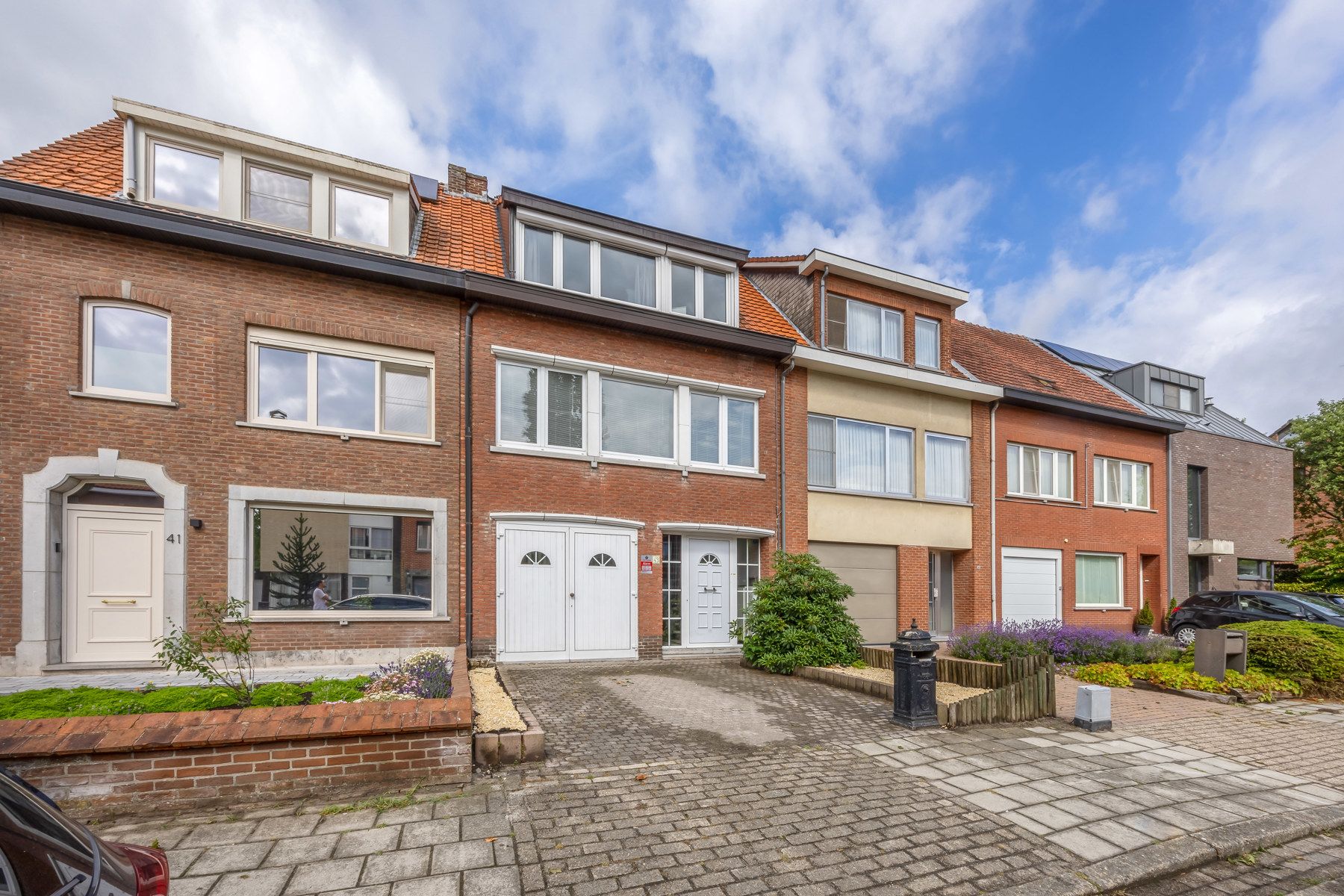 Huis te koop foto {{pictureIndex}}
