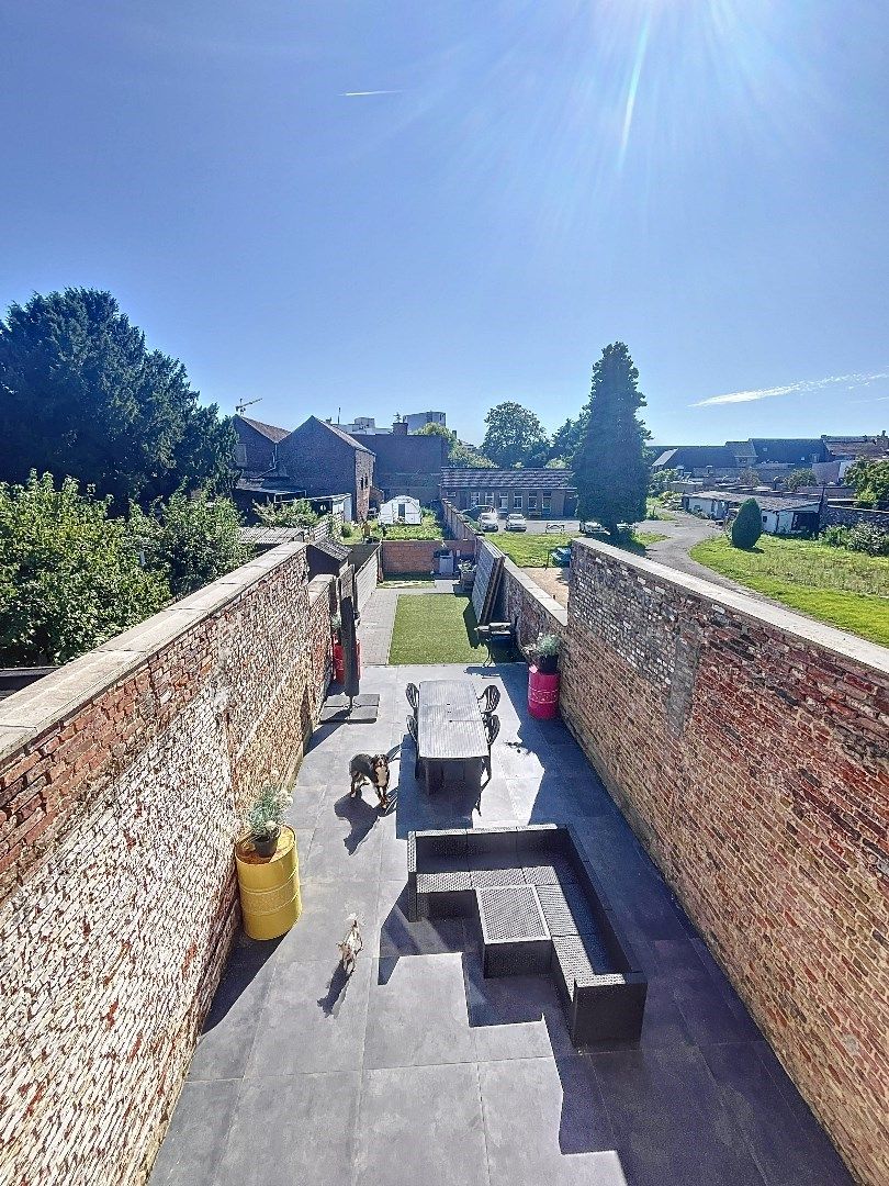 Unieke ruime stadswoning met verzorgde tuin, garage en 4 slaapkamers in Tienen. foto 18