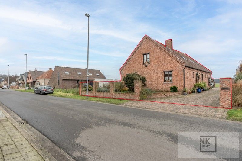 Hoofdfoto van de publicatie: Charmante fermette woning met 4 slaapkamers, bureau en ruime werkplaats op een prachtig perceel in Arendonk!