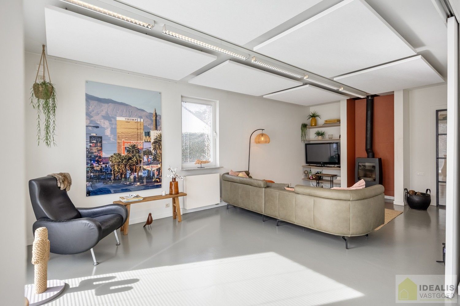 STATIGE, STRAKKE EN UITERST RUIME WONING/KANTOOR MET HOOGSTAANDE AFWERKING EN OOG VOOR DETAIL. VOORZIEN VAN 3 SLAAPKAMERS, RIANTE LEEFRUIMTES ÉN UNIEKE LANDSCAPE KANTOORRUIMTES OP RESIDENTIËLE DOCH GUNSTIGE LOCATIE! foto 12
