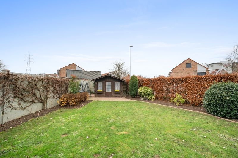 Roeselare : Op te frissen hoekwoning met gezellige tuin  voorzien van 3 slaapkamers&nbsp;en veel potentieel. foto 15