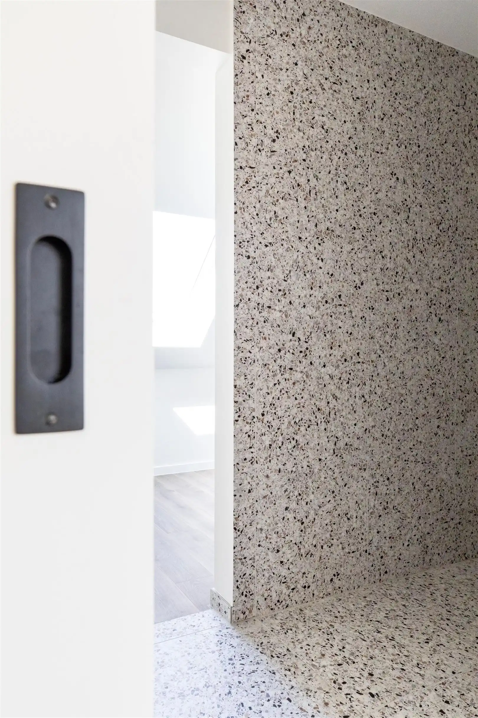 Volledig afgewerkte nieuwbouwwoning MOGELIJKS 6% BTW !! foto 19