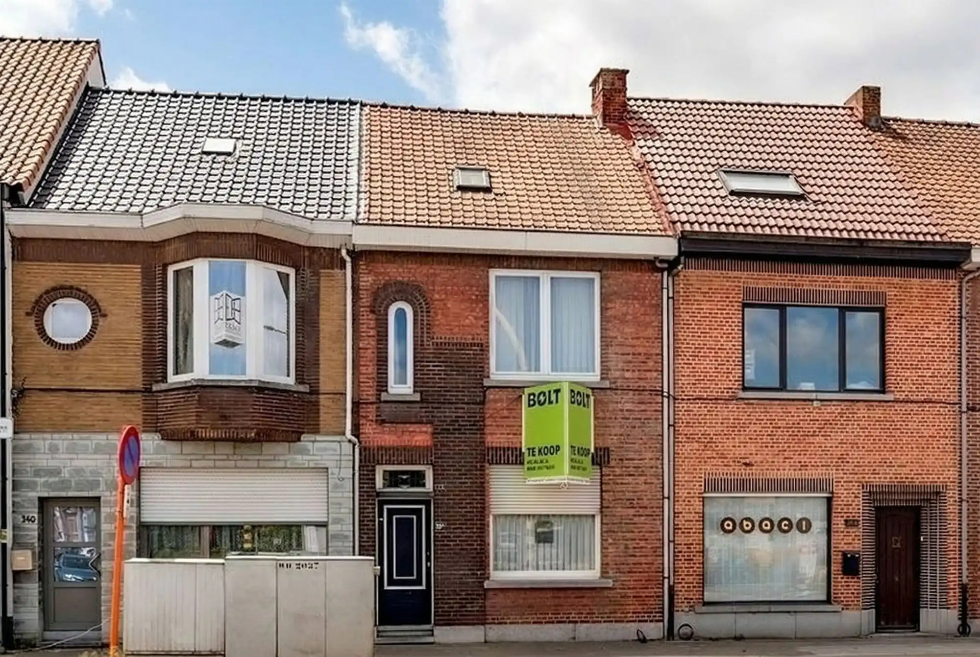 Hoofdfoto van de publicatie: Te renoveren huis met drie slaapkamers en grote tuin
