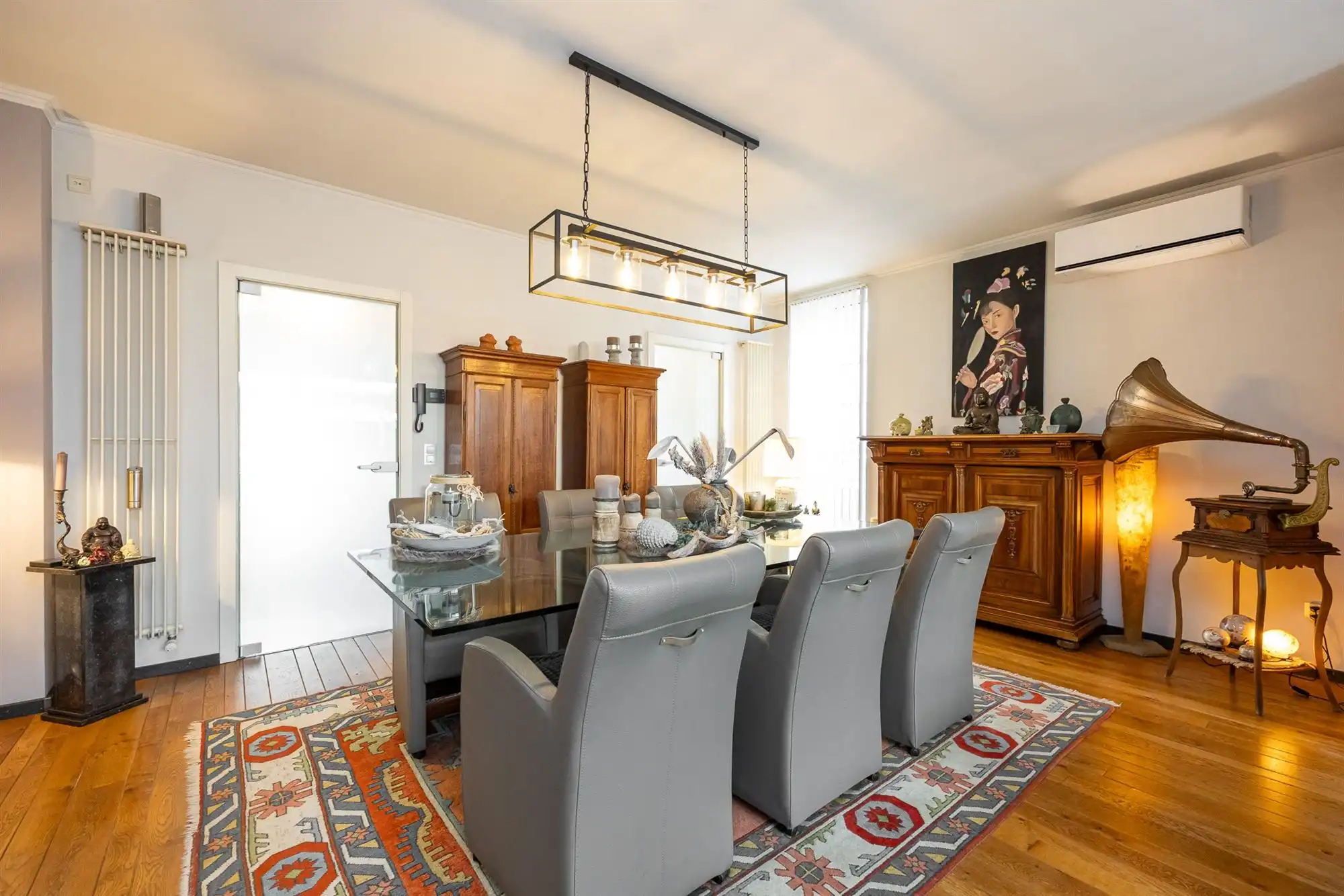 Instapklare woning met 4 slaapkamers en garage foto 12