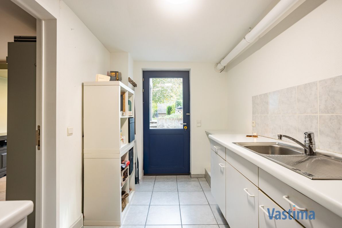 Instapklare architectenwoning met 4 slaapkamers, tuin en garage nabij centrum Erembodegem foto 28