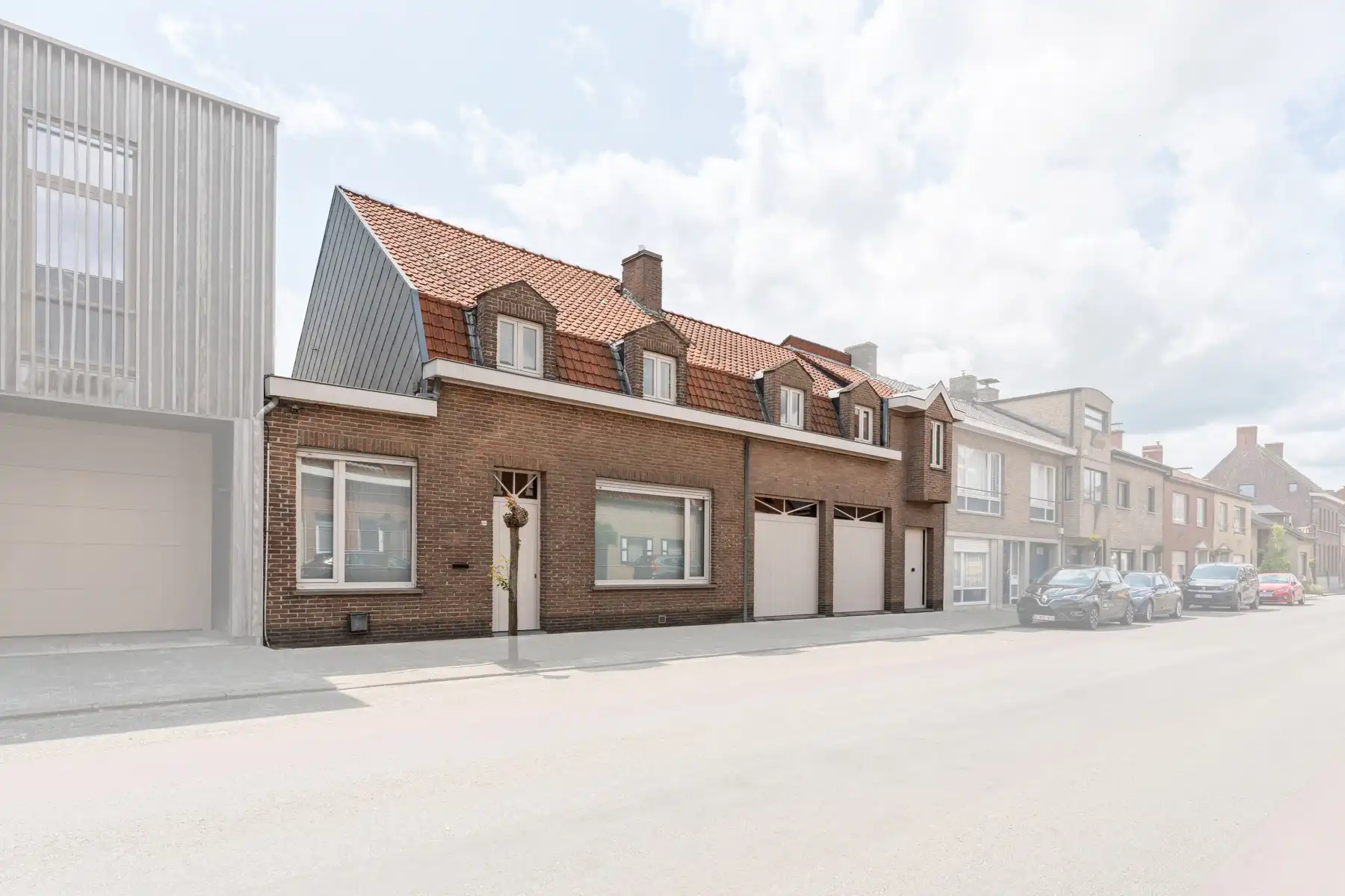 Ruime polyvalente woning met bureel en dubbele garage foto 27