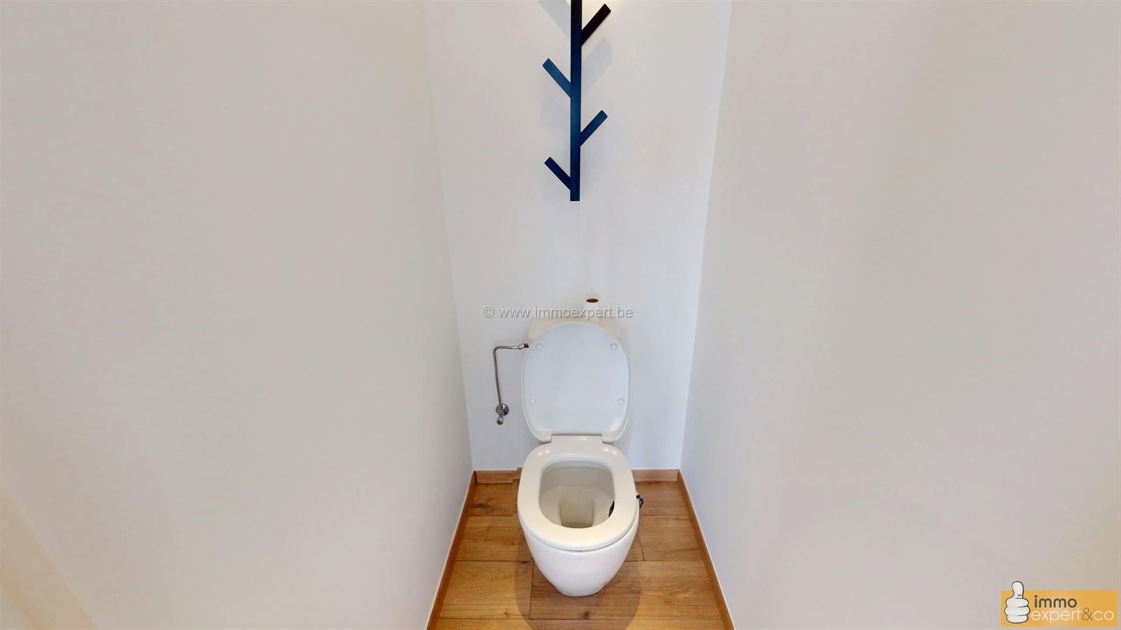 TERNAT: Woning met 2 slpks, pal in het centrum foto 11