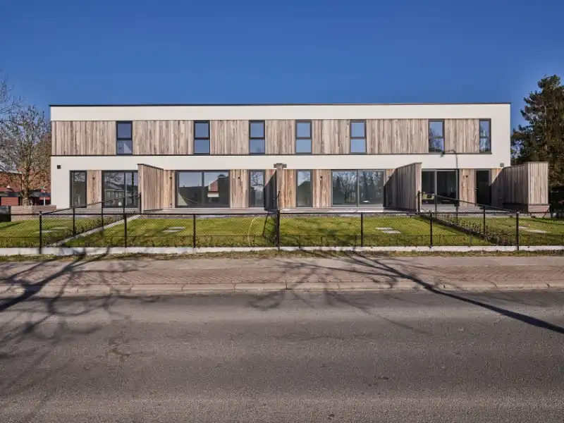 Instapklare gezinswoning met tuin in hartje Kieldrecht foto 2