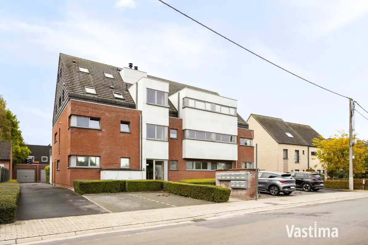 Instapklaar 2-slaapkamerappartement met zuidgericht terras én garage foto 3