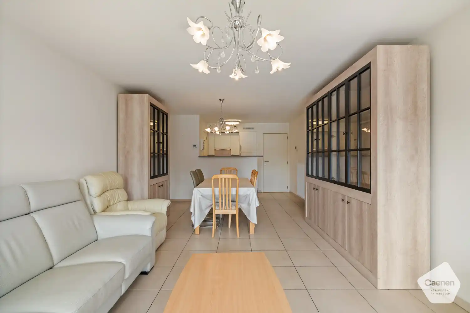 Ruim twee slaapkamer appartement met een uitstekende ligging foto {{pictureIndex}}