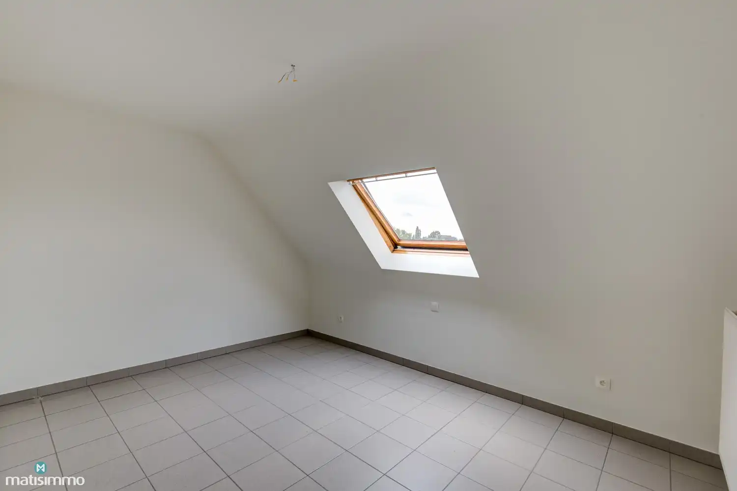 INSTAPKLAAR DUPLEXAPPARTEMENT MET 2 SLAAPKAMERS EN GARAGE NABIJ HET CENTRUM VAN BILZEN foto 9
