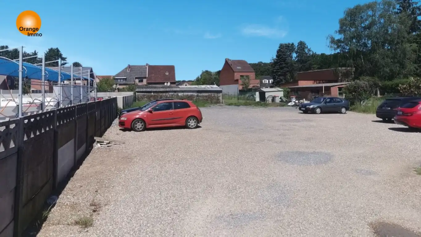 Opbrengstpand met handelspand  (op te delen in 2 appartementen) en 6 (8) appartementen op de eerste en tweede verdieping te koop. foto 4