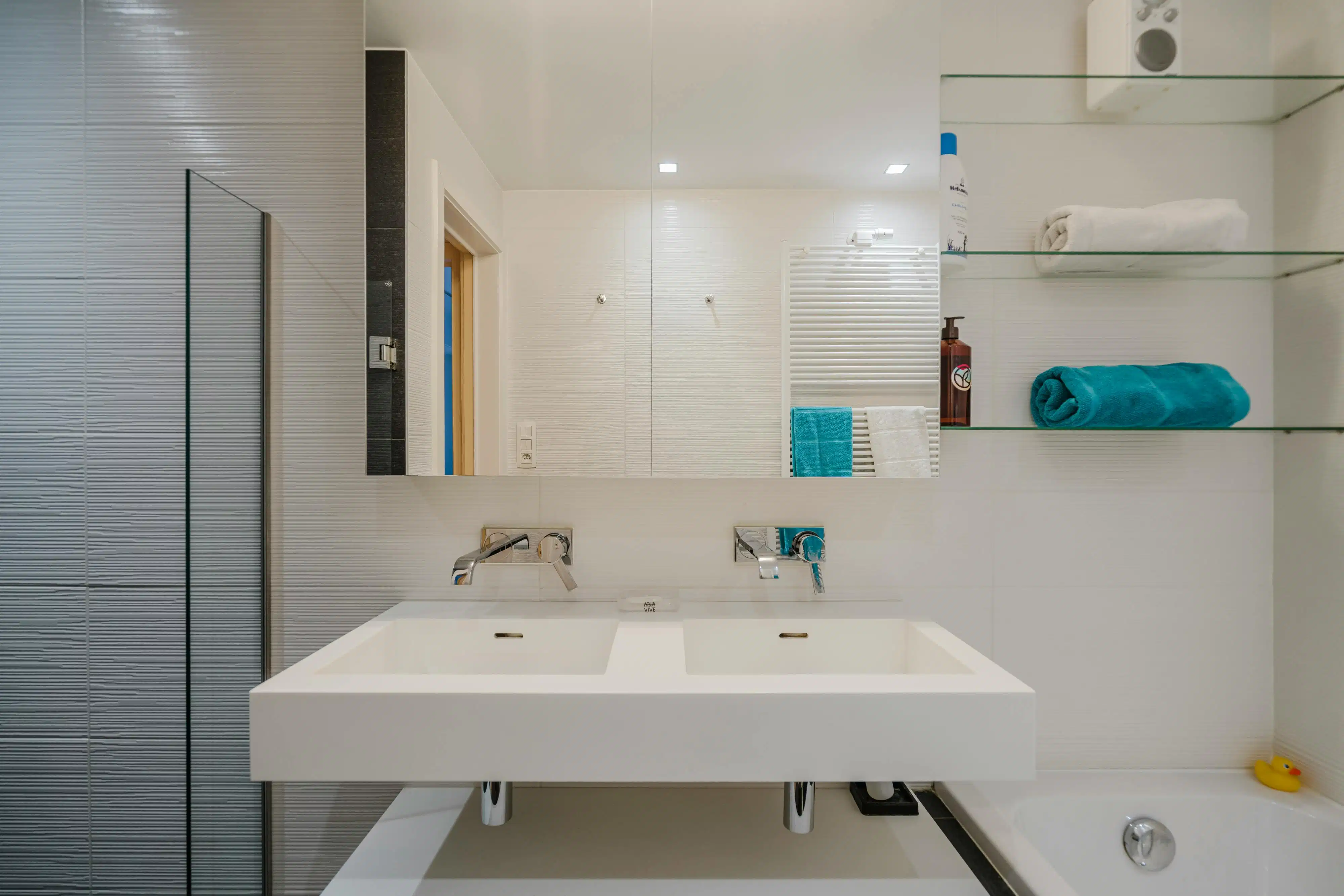 Veelzijdige bel-etagewoning te koop op topligging in Kortrijk!  foto 10