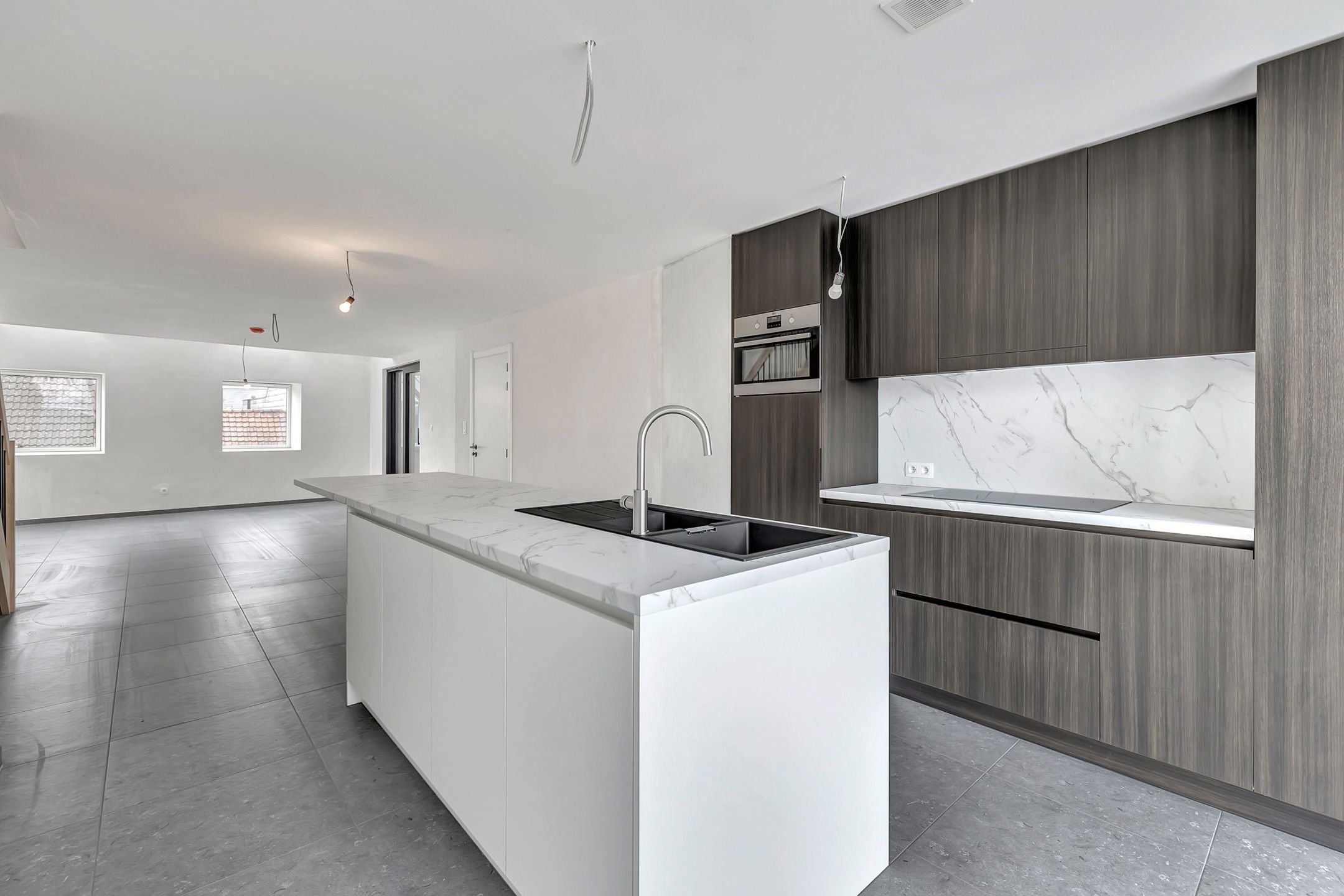 Uniek duplex appartement met twee slaapkamers foto 2