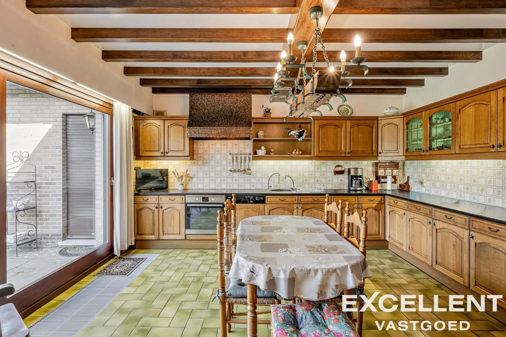 Ruime woning met enorm potentieel te koop in centrum Deinze foto 7