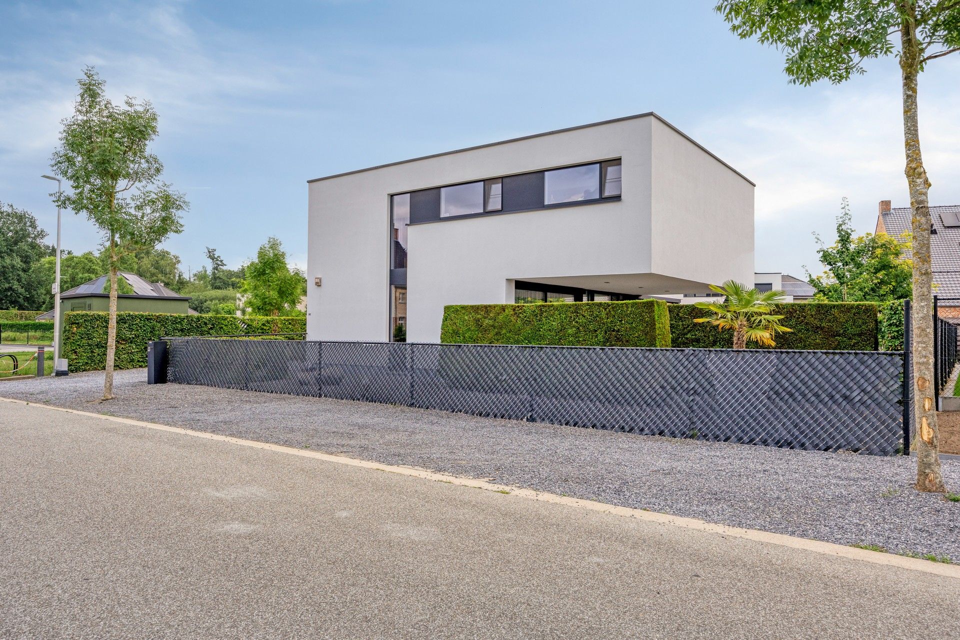 MODERNE VILLA – TOPAFWERKING IN RUSTIGE WIJK foto 3