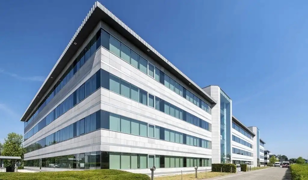 Volledig opgefriste kantoren te huur in Office Park Mechelen foto {{pictureIndex}}