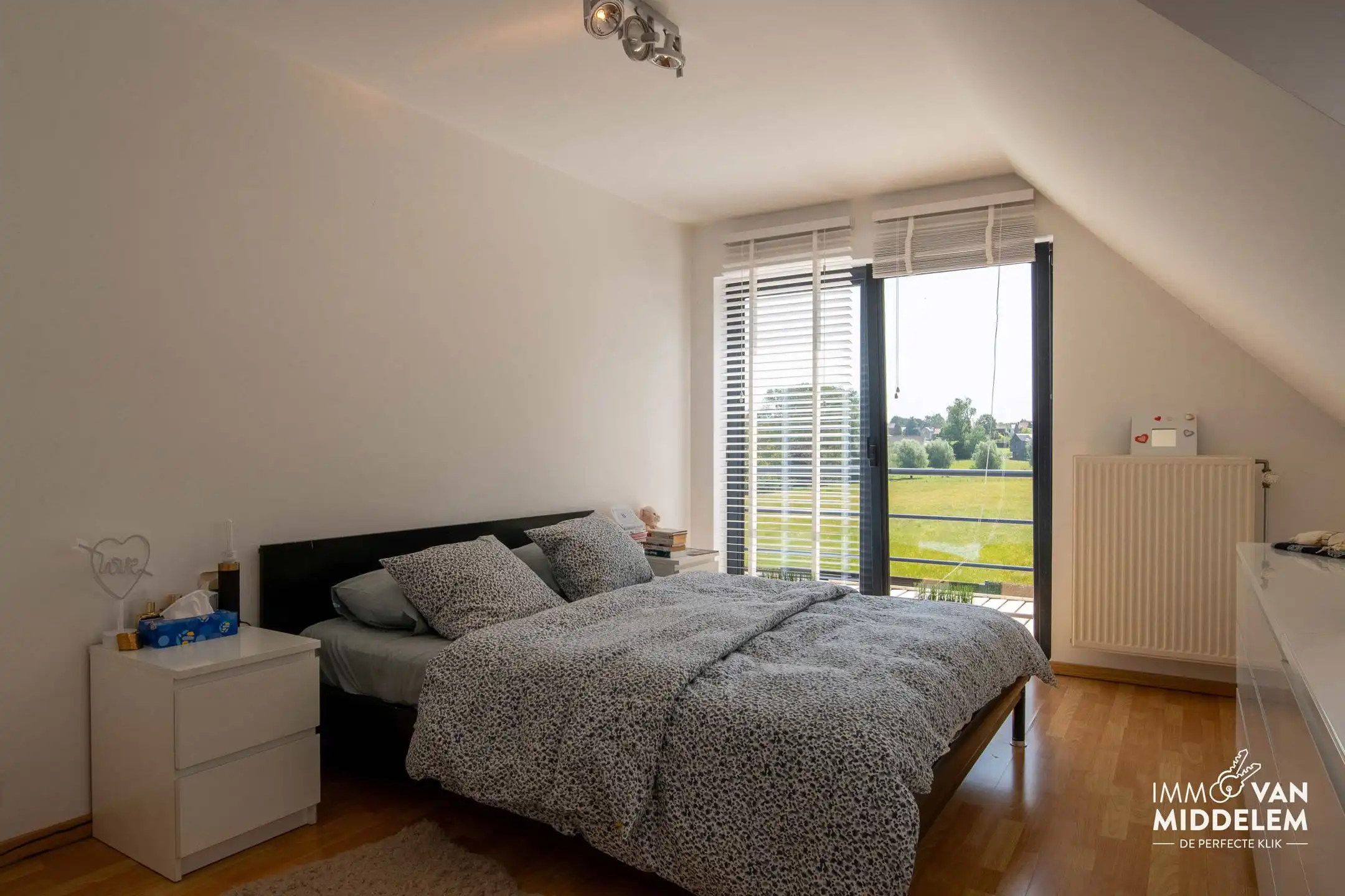VILLA MET 5 SLAAPKAMERS, ZWEMBAD EN GARAGE foto 15