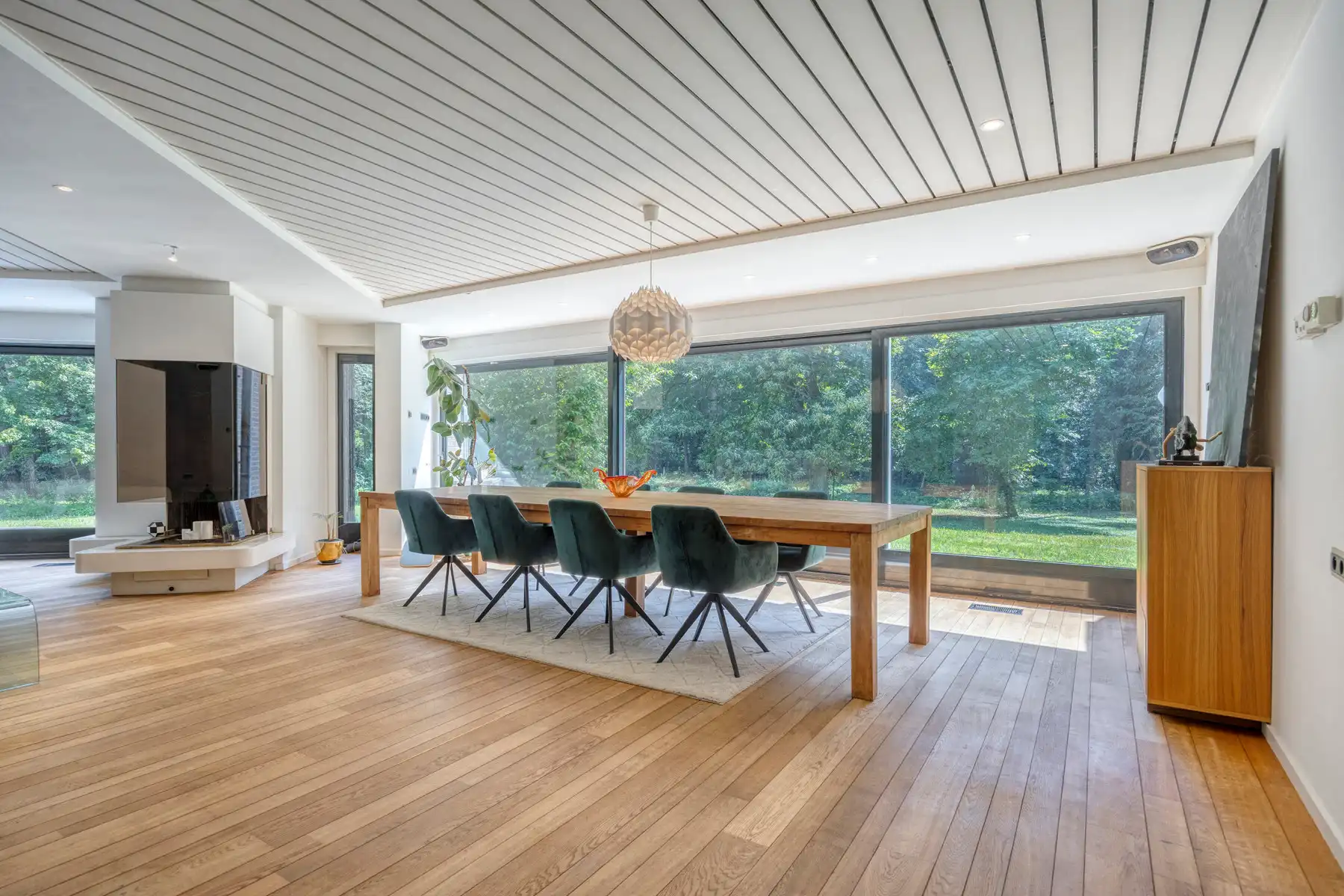 Ruime architectenvilla op toplocatie in Kapellen. foto 6