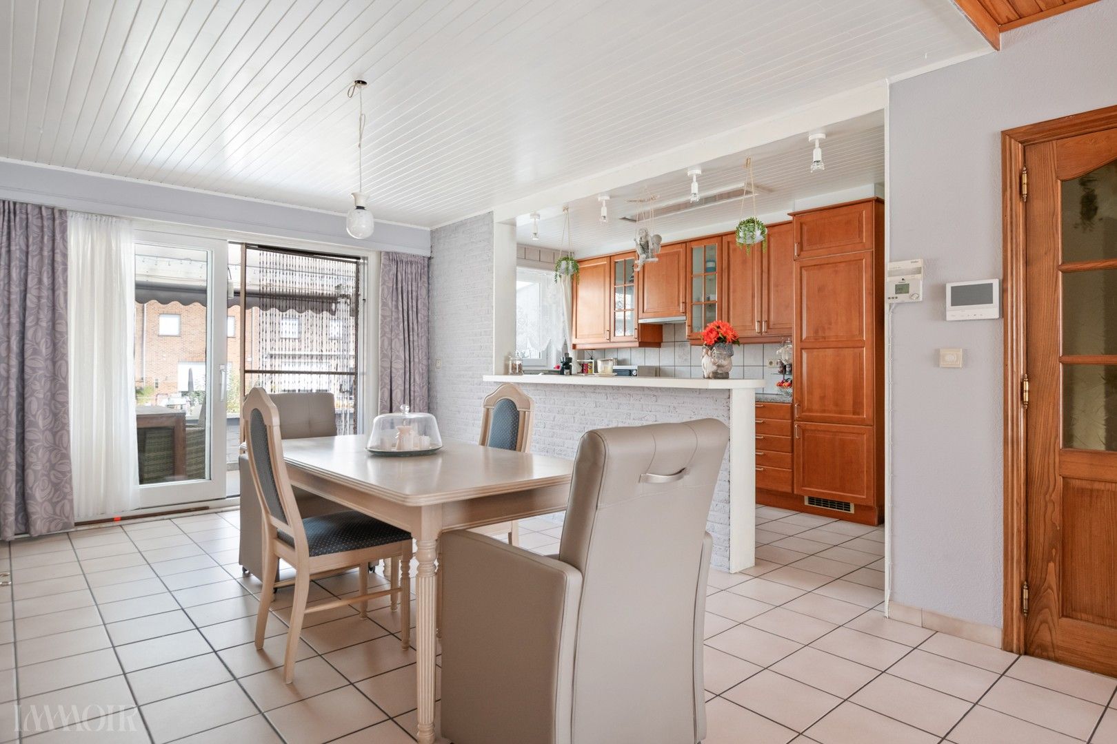 Charmante bel-etage met tuin en oprit nabij centrum Aartselaar. foto 10