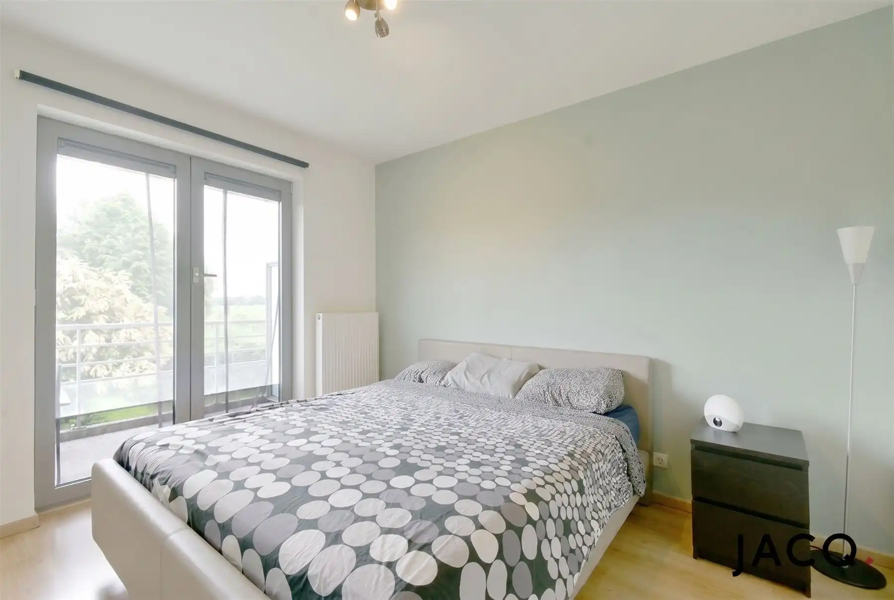 Instapklaar appartement met 2 slaapkamers op toplocatie! foto 7