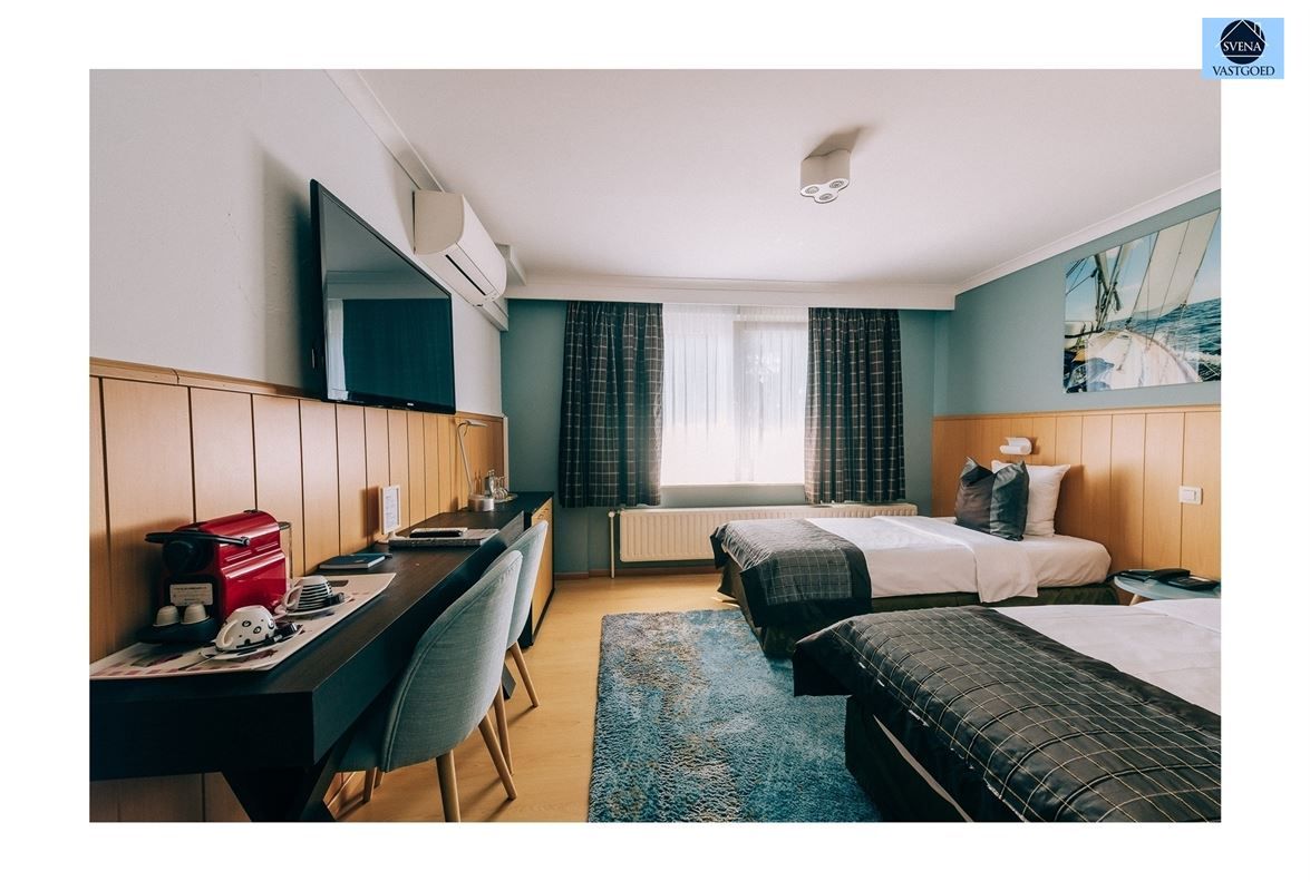 ZEER GOED GELEGEN, GOED DRAAIENDE HORECAZAAK TE VOORDE foto 16