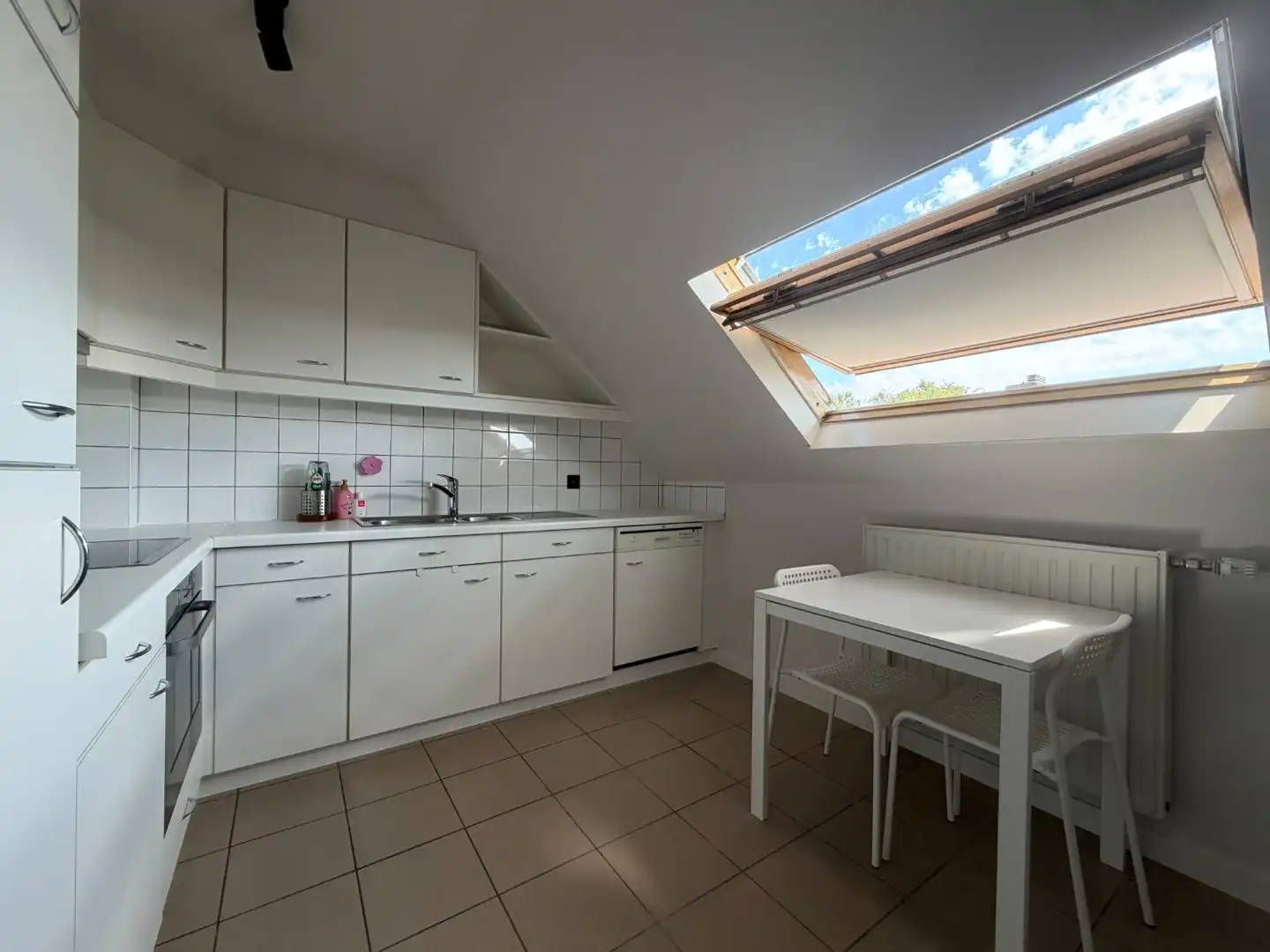 Verzorgd appartement met 2 slaapkamers in kleinschalige residentie vlakbij het centrum van Munsterbilzen foto 12