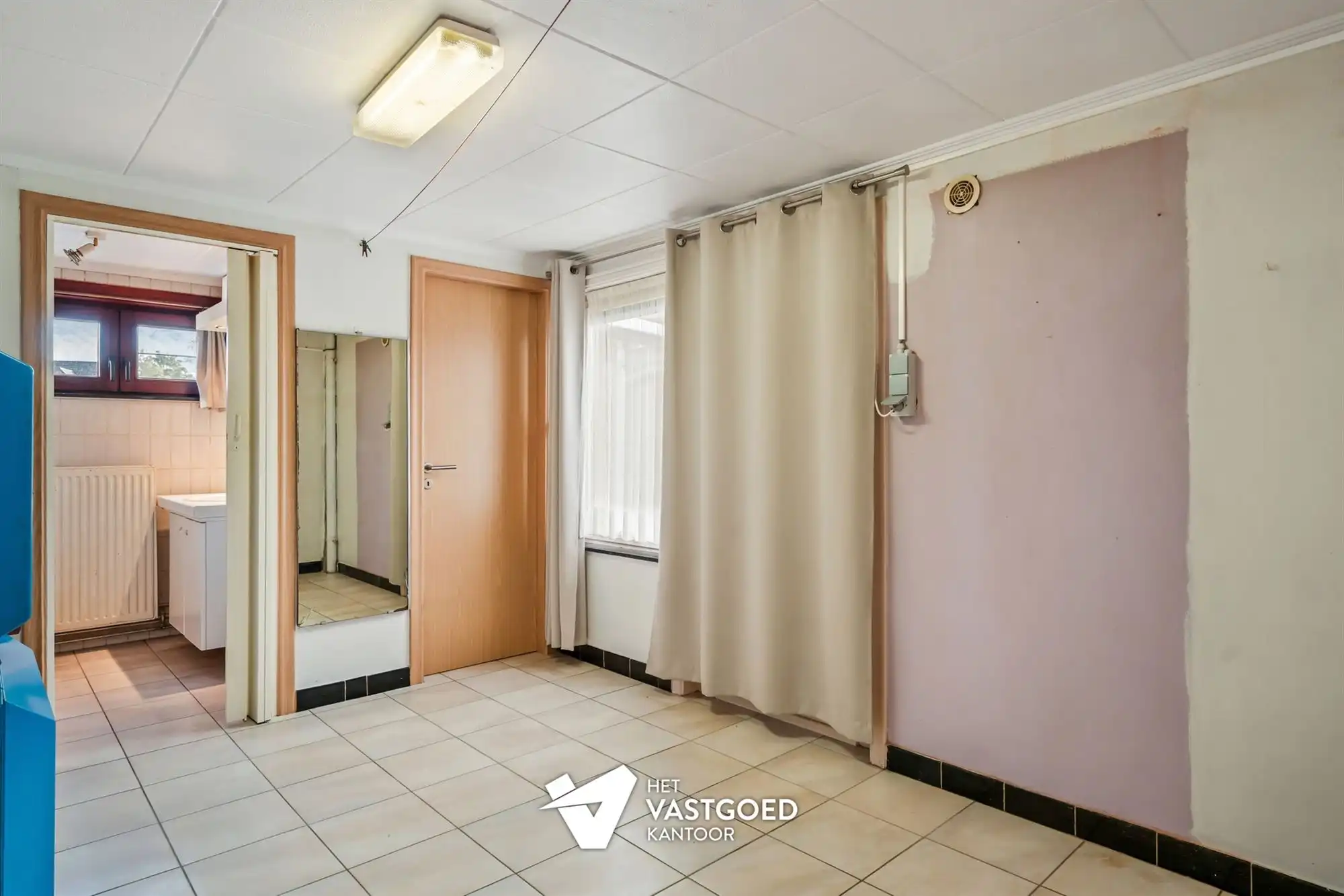 INSTAPKLARE WONING MET LEUKE TUIN EN GARAGE foto 12