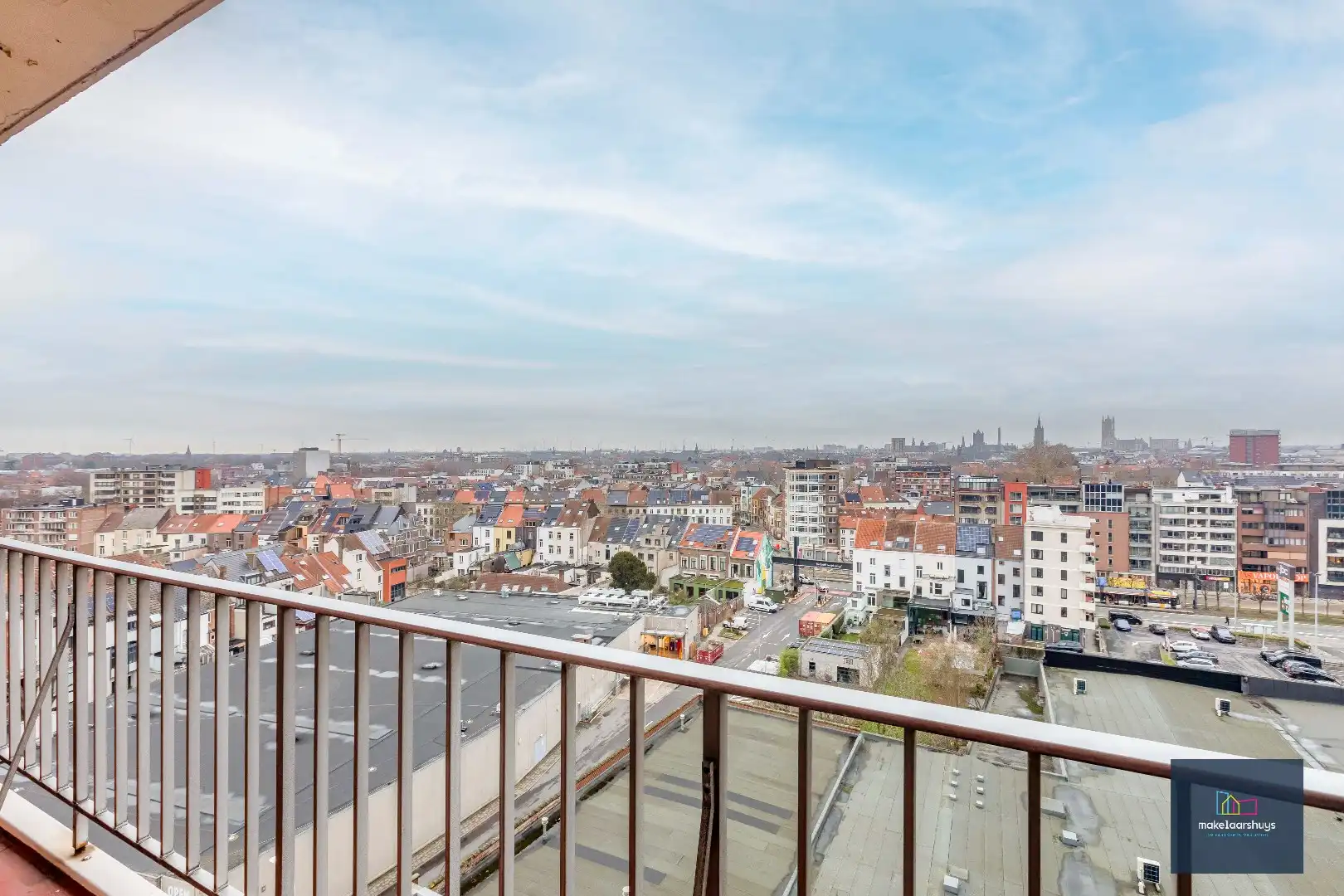 Ruim 2 slaapkamerappartement met garagebox nabij de Blaarmeersen foto 20