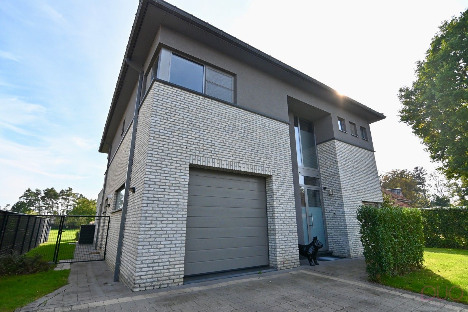 Knappe instapklare villawoning met vijf slaapkamers, verwarmd zwembad op 21a59ca foto 46