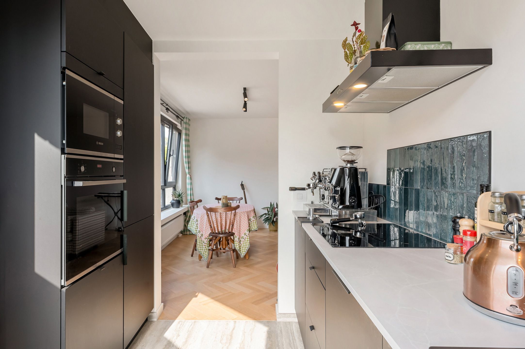 Energiezuinig, volledig gerenoveerd appartement te Deurne-Zuid! foto 4
