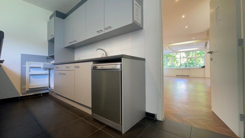 Instapklaar kantoor te huur vlakbij Eilandje in Antwerpen foto 5