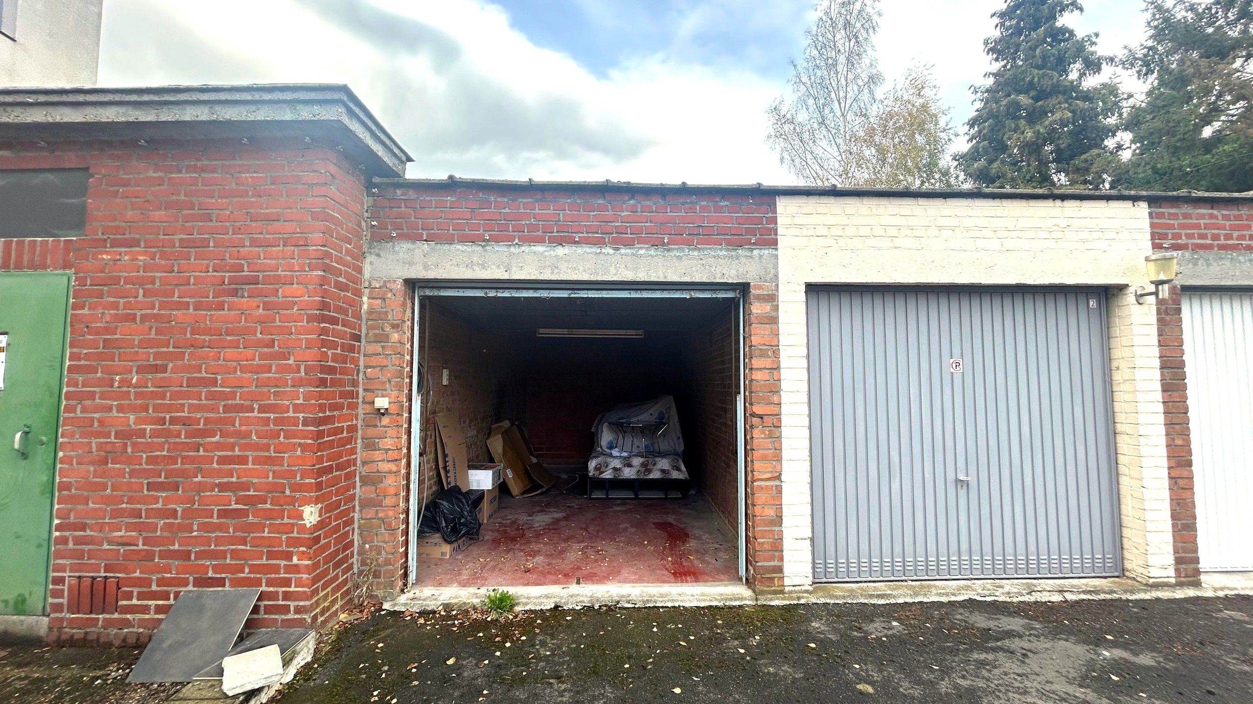 Gesloten garagebox nabij centrum Aalst foto 4
